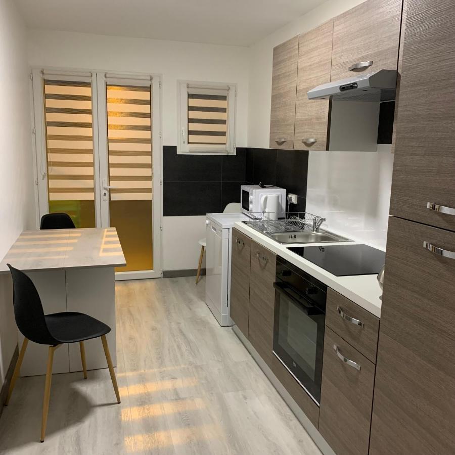 Appartement 4 Personnes Emplacement Ideal Proche Des 24H Et Gare Le Mans Exterior photo