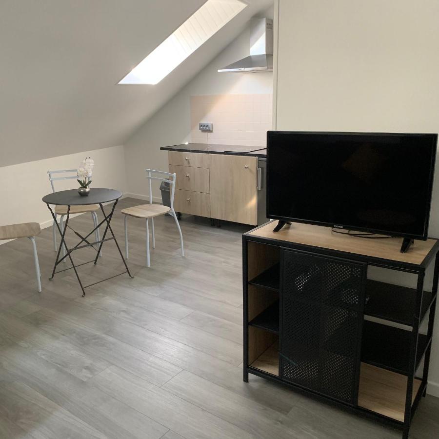 Appartement 4 Personnes Emplacement Ideal Proche Des 24H Et Gare Le Mans Exterior photo